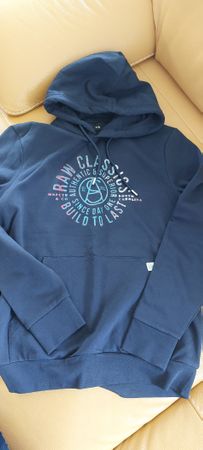 Kapuzenpullover