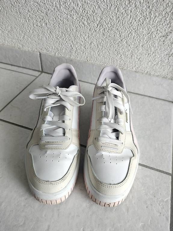 Scarpe da donna: Weisse Sneakers  – Usato da Düdingen venduto da chrigi1971 1