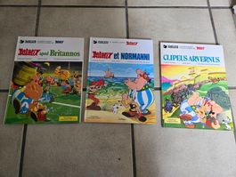 3 Asterix und Obelix Comicbände in lateinischer Sprache.