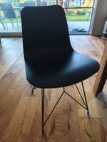 6x Stuhl schwarz Metallbeine moderne Form guter Zustand
