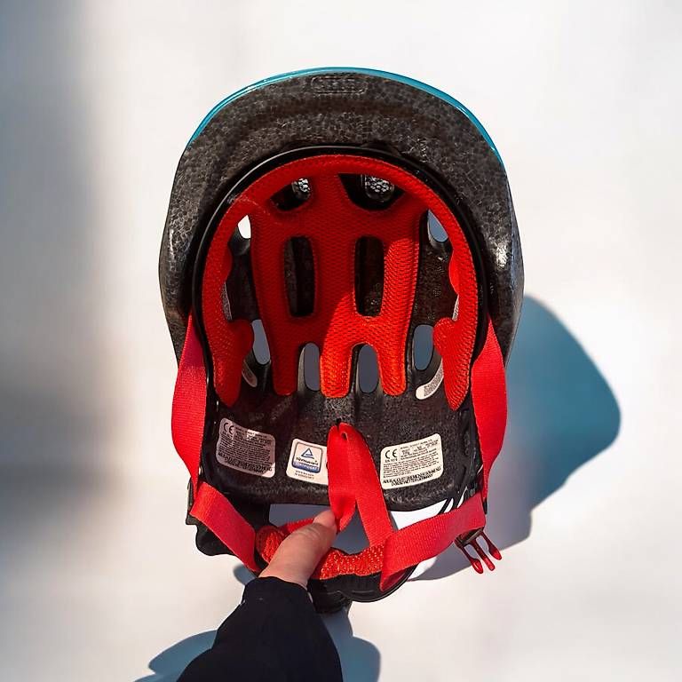 Abus Caschi: Abus Kinder Velohelm – Usato da Oberbuchsiten venduto da Biene-26 4