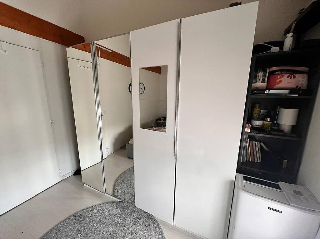 Armadi: Large Wardrobe with Mirror – Usato da Le Grand-Saconnex venduto da lol_zs8k