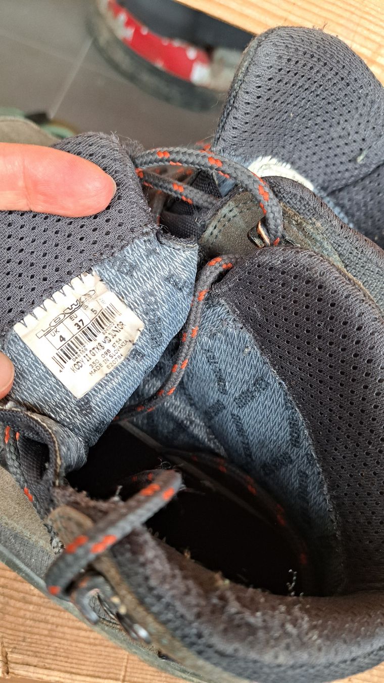 Lowa Scarpe per ragazzi: Wanderschuhe Lowa Grösse 37 – Usato da Sonnental venduto da Sindli 2