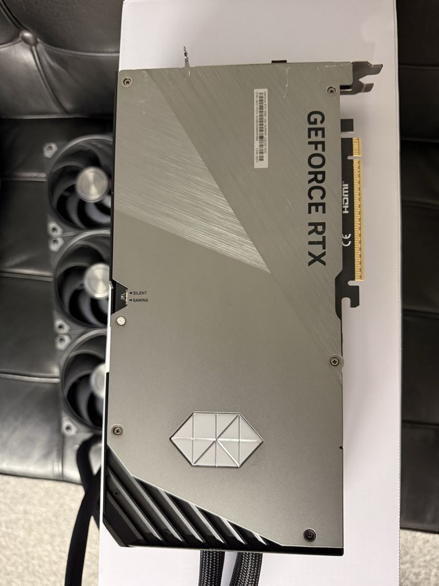 MSI Schede grafiche: MSI GeForce RTX 5080 SUPRIM LIQUID SOC – Usato da Zürich venduto da Anelly