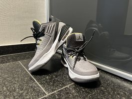 Nike Jordan grigie e gialle, taglia 35.5 - perfette!