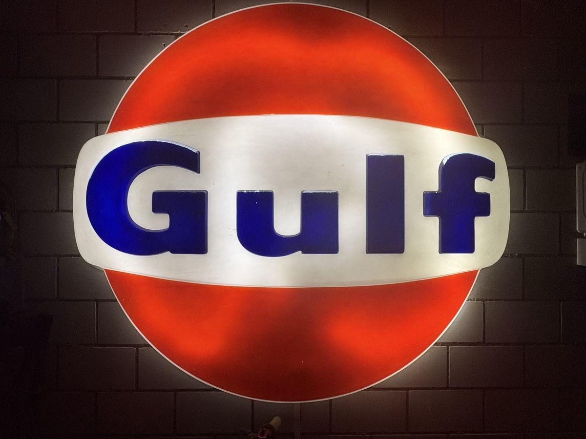 Lampen: Gulf Vintage Leuchtreklame Oldtimer – Gebraucht aus Bassersdorf von Zorromobi0