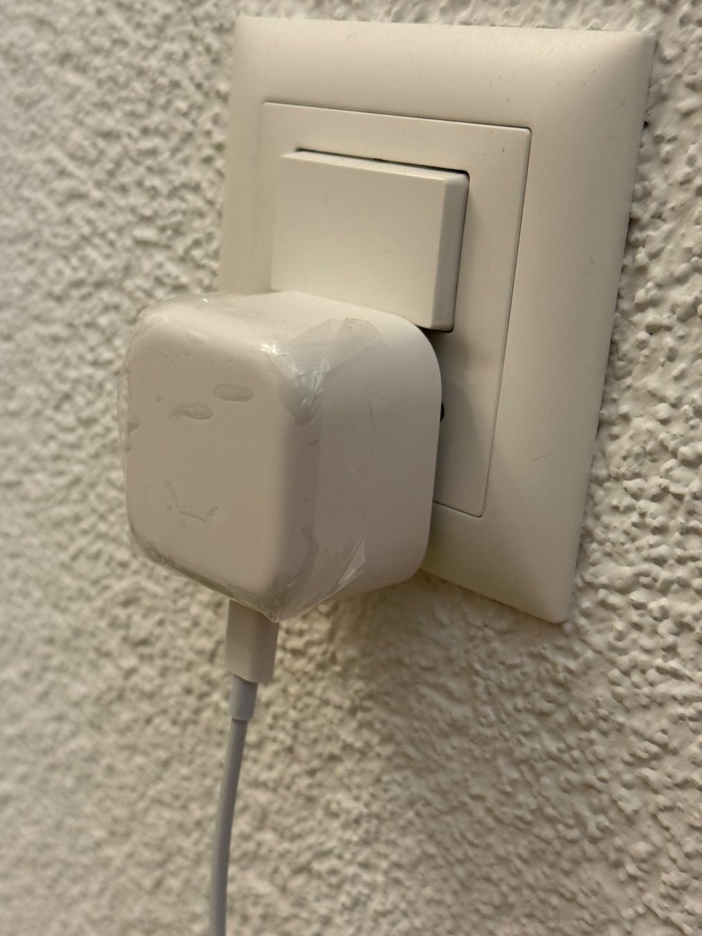 Unità & Adattatore: 🆕 Ladestecker / Adapter, USB-C - EU-Stecker – Nuovo e nell'imballaggio originale da Weinfelden venduto da Bauselina 3