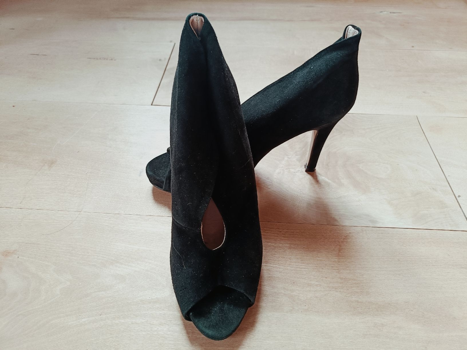 Damenschuhe: Scarpe décolleté donna scamosciate nere – Gebraucht aus Castagnola von sadeco
