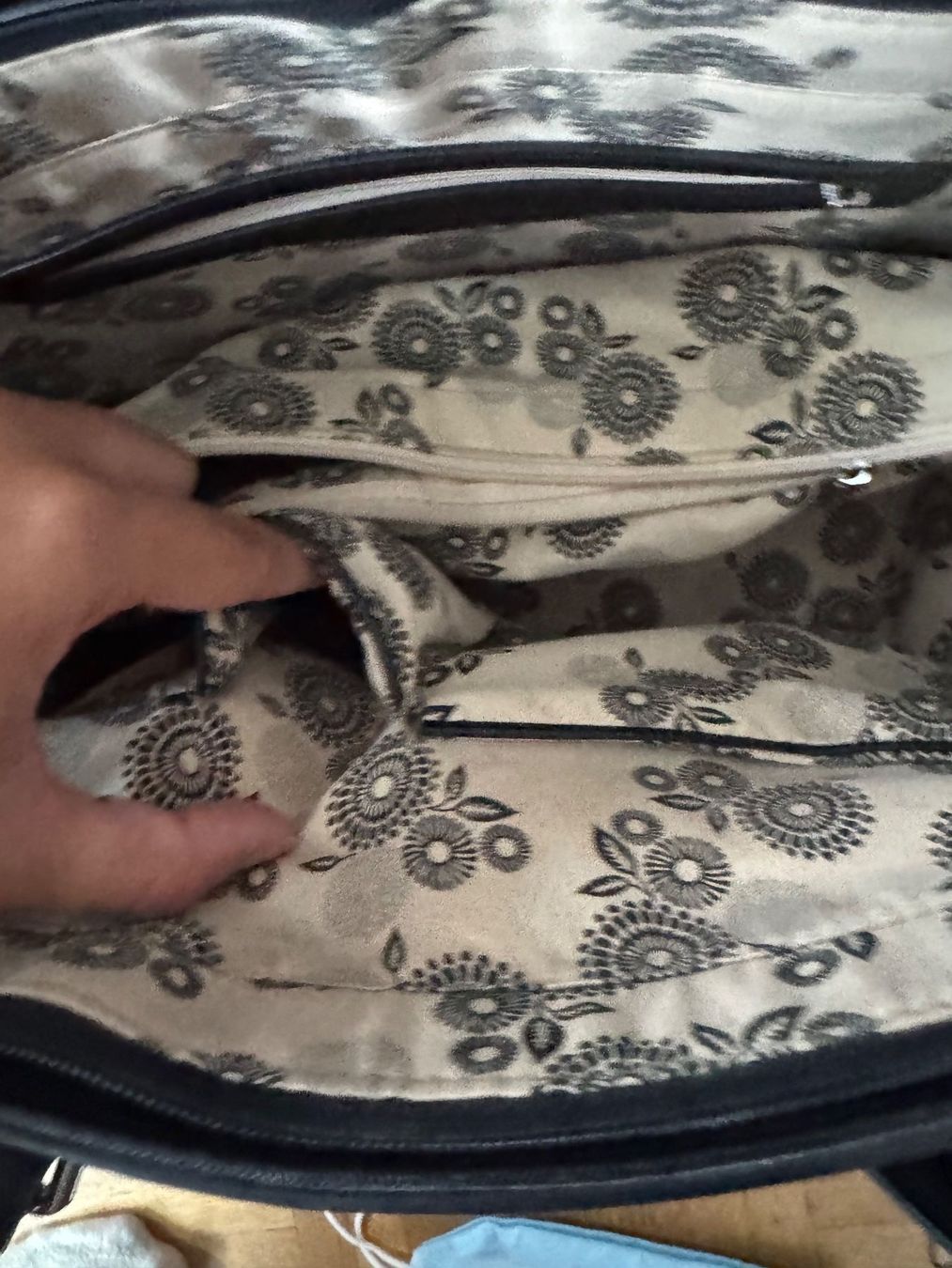 Borse da donna: Sac à main noir grand – Nuovo (secondo la descrizione) da Montreux venduto da Iza_81199 6