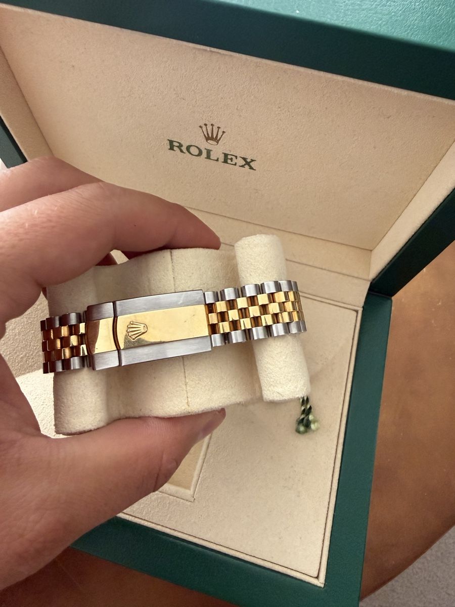 Rolex Uhren: Datejust 41mm Stahl/Gold – Gebraucht aus St. Gallen von Aureum-Momentum 3