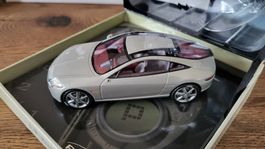 Renault Fluence Concept Car 1:43 Norev