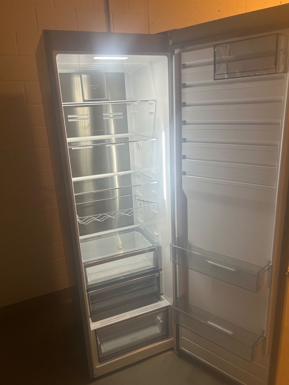 Réfrigérateurs: Kühlschrank Electrolux – Défectueux à Zürich par Barca10 1
