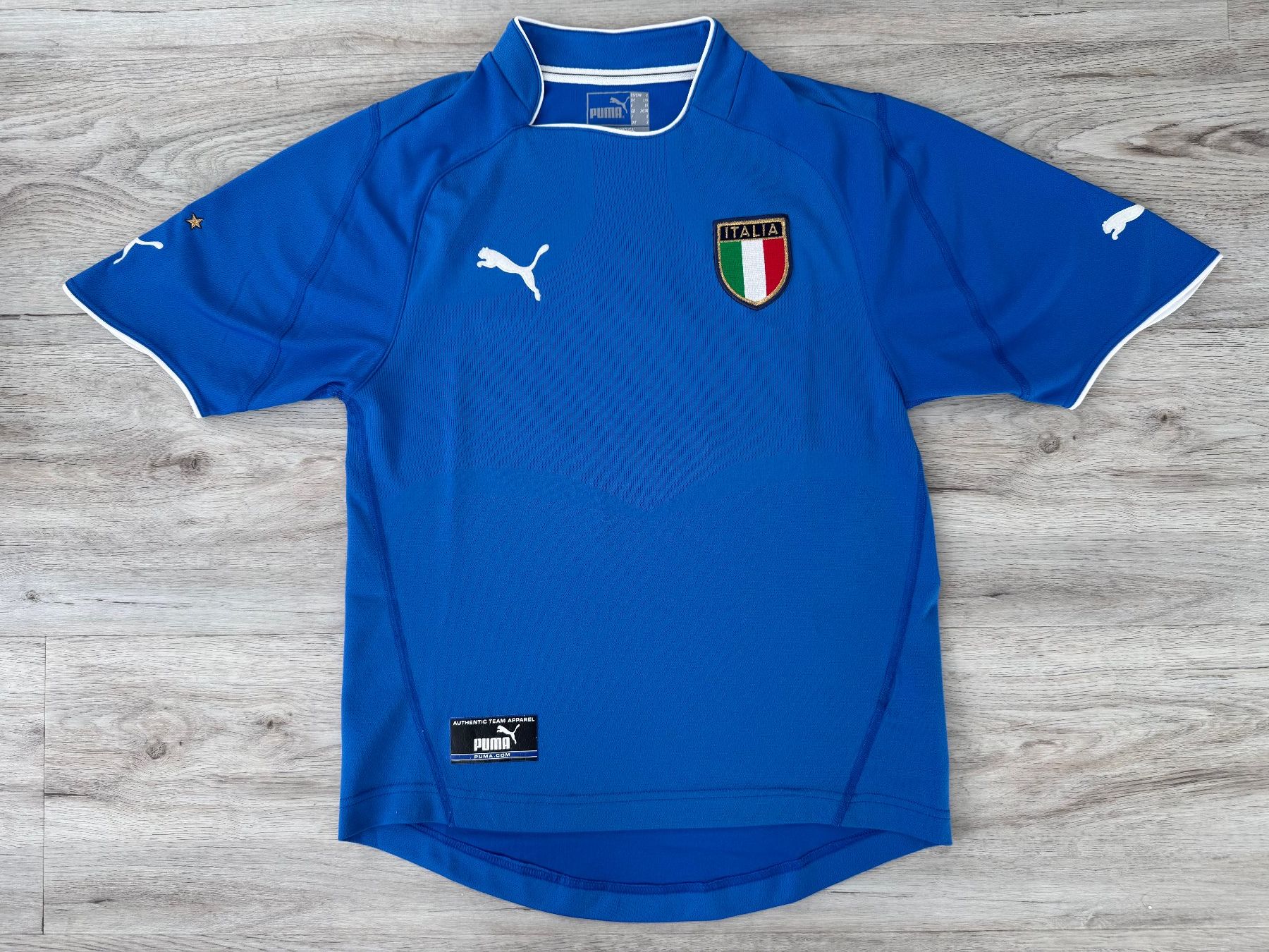 Puma Leibchen & Hosen: Italia Jersey - Vintage – Gebraucht aus Weinfelden von Yenaris