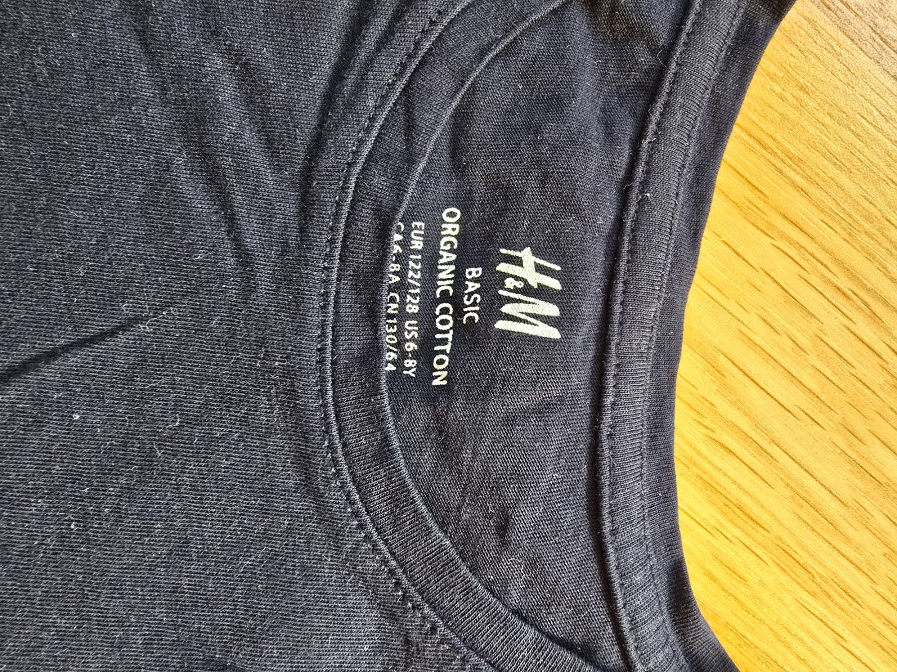 Blusen, T-Shirts & Tops: T-Shirt Gr. 122 / 128 – Gebraucht aus Büttikon AG von Amineah 1