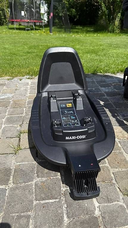 Seggiolini per auto: Maxi-Cosi ink. Isofix – Usato da Gossau venduto da sauerstoff84 3
