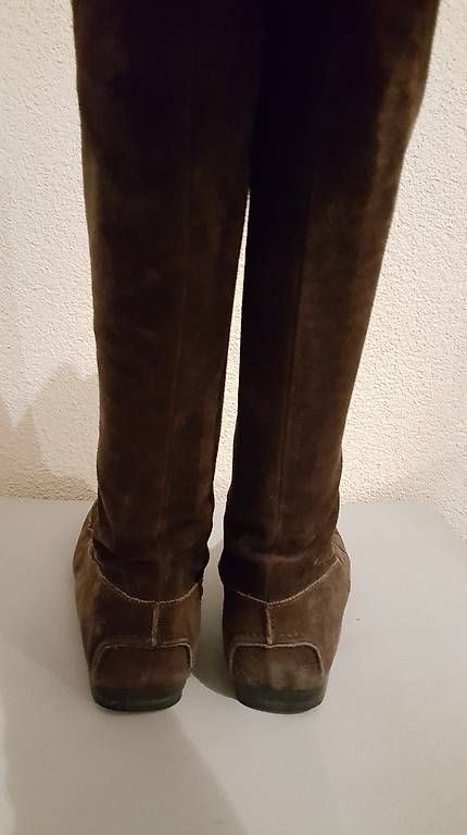 Chaussures femmes: Braune Wildlederstiefel Gr. 38 – D'occasion à Basel par kri_wd99 2