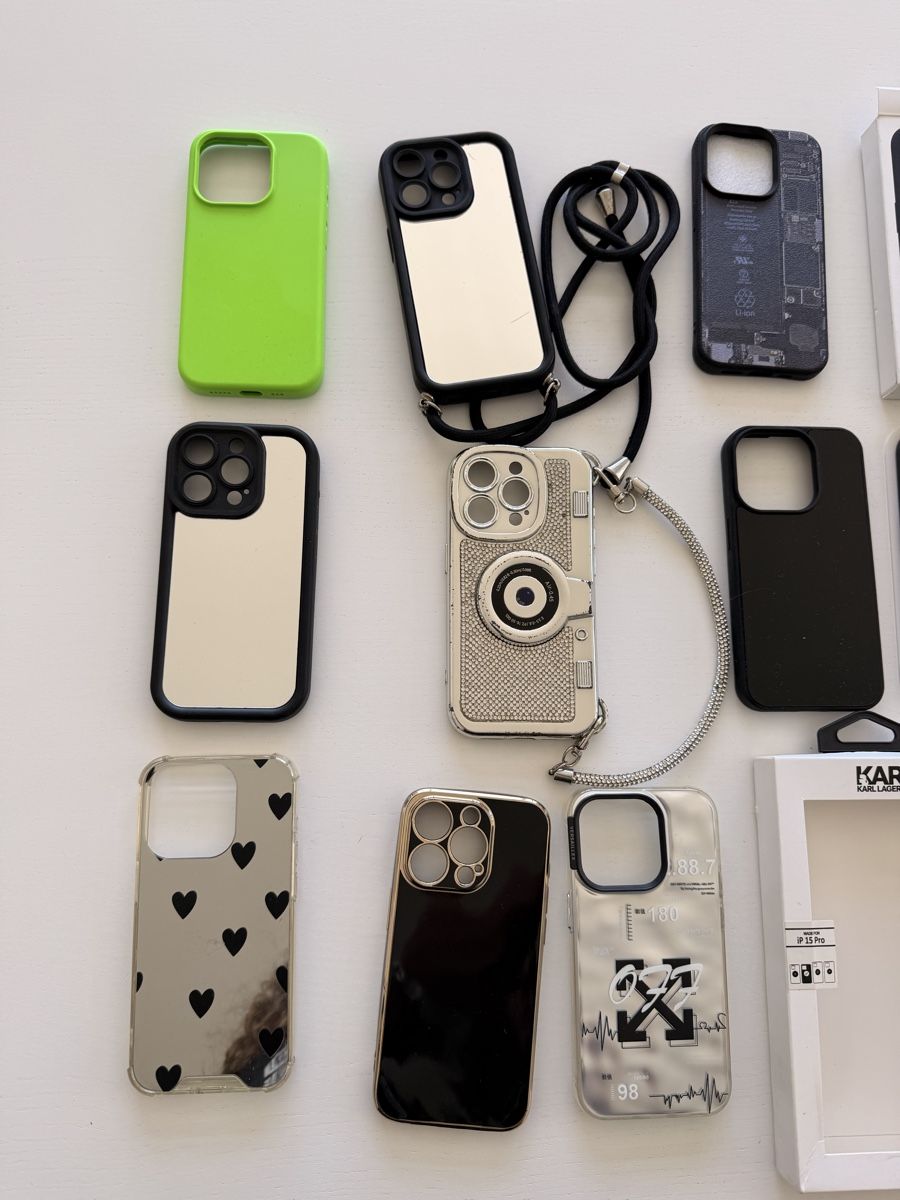 Apple Coques & Protection écran: iPhone 15 Pro Case Bundle + Free Phone Charm  – D'occasion à St-Sulpice VD par dya_9c2f 1