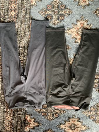 1 kaputzjacke + 2 kurz leggins gr S