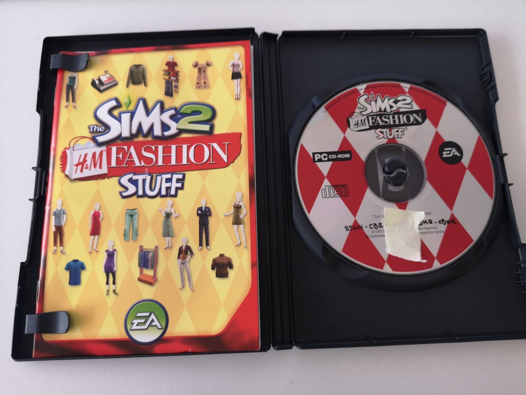 Spiele: Die Sims 2 - H&M Fashion Stuff (PC) – Gebraucht aus Herisau von Seyashop1 1