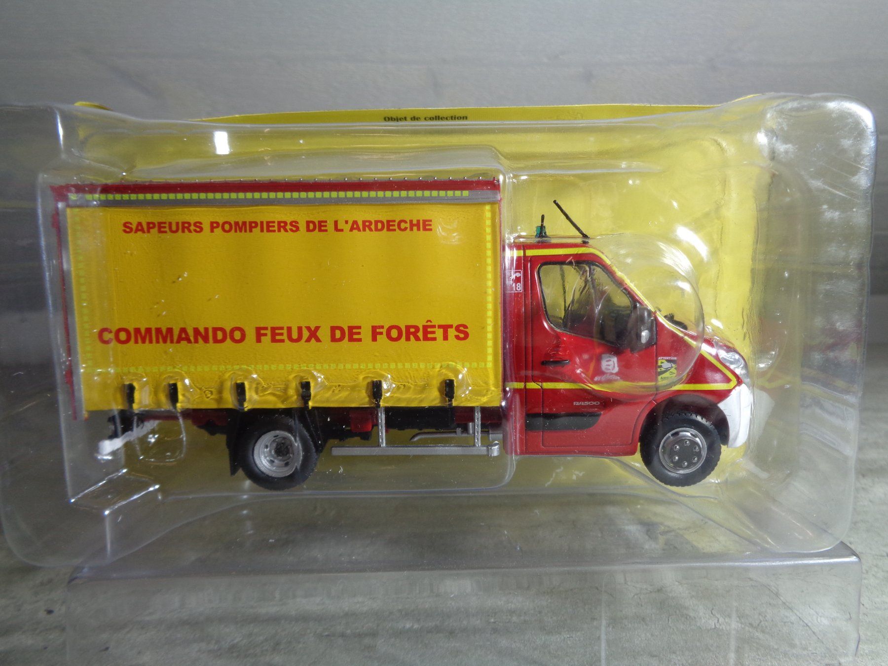 Iveco Modellini d'auto: Hachette 1:43 Pompier Renault Master – Nuovo e nell'imballaggio originale da Reconvilier venduto da rallycar 1