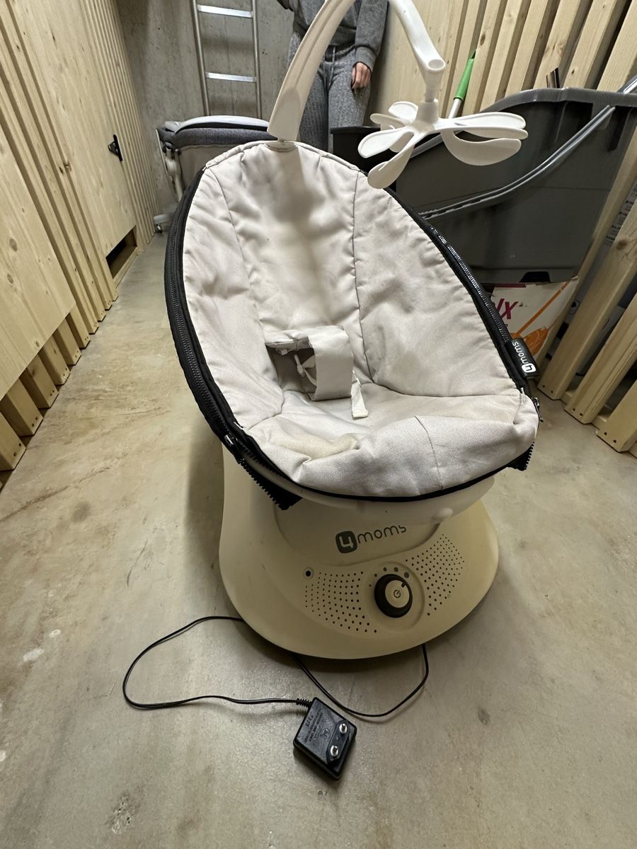 Sdraiette & Sdraiette a dondolo: Lit eletric pour bebe 4mons – Usato da Genève venduto da wwo_mx7t 1