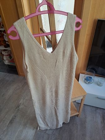 Strickkleid beige Grösse 14 (gr 42) mit Schlitz