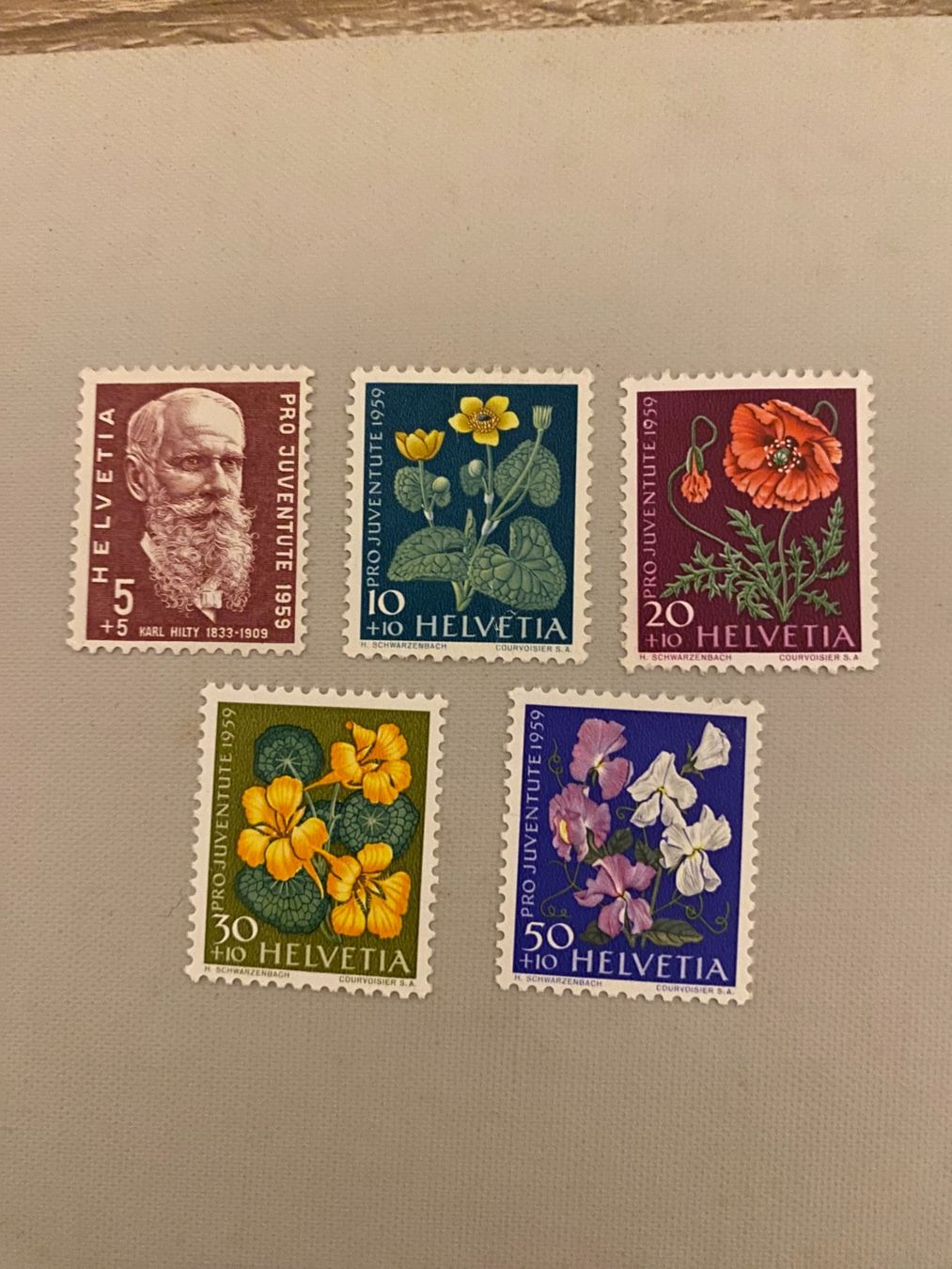 Tutti i francobolli: 1959 Pro Juventute** Blumen & Portrait,postfrisch – Usato da matten b. interlaken venduto da jfran17