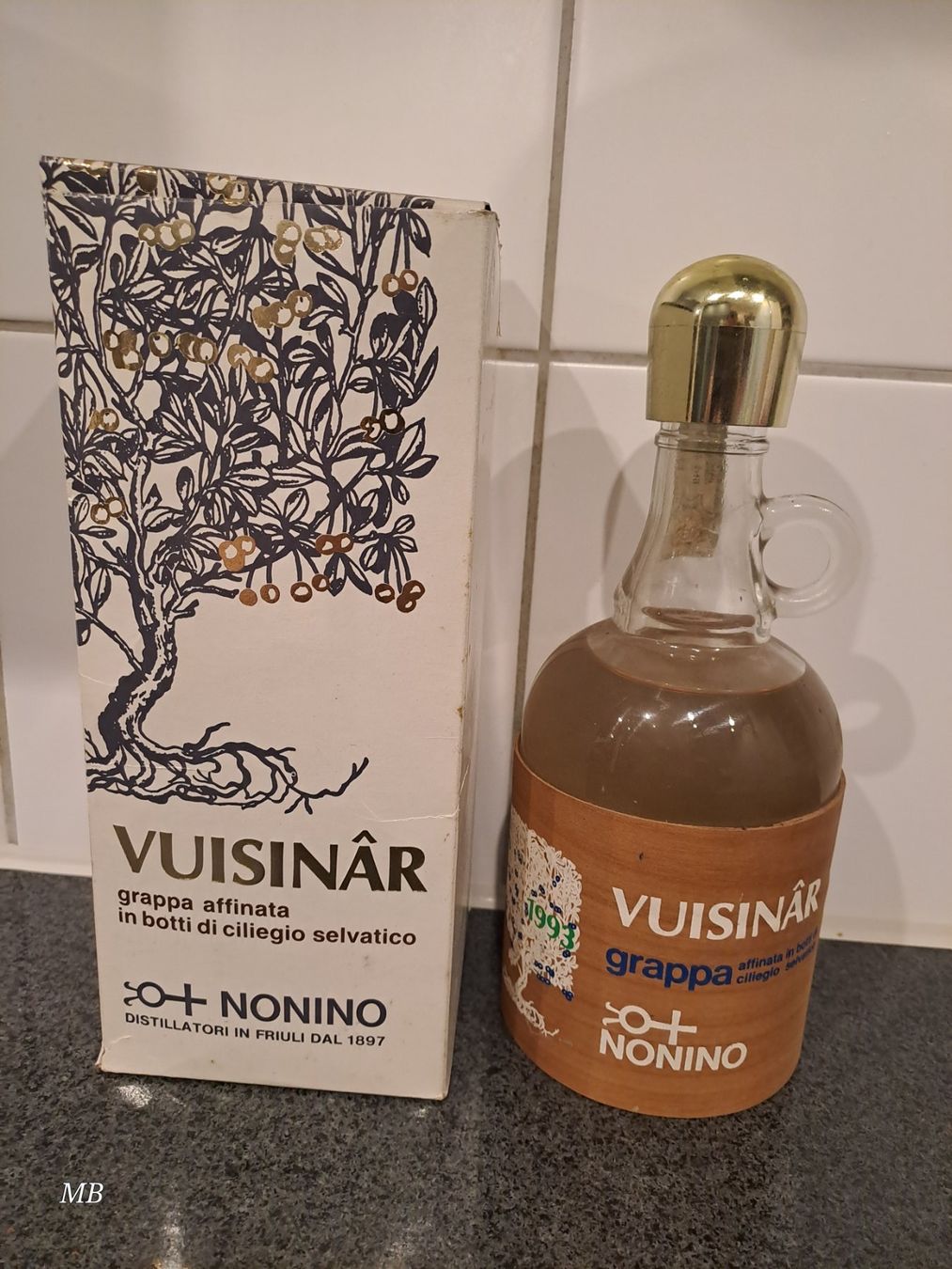 Bevande alcoliche: Nonino Vuisinar Grappa 1993 inkl. Box – Nuovo e nell'imballaggio originale da Elsau venduto da Kellerraeumung