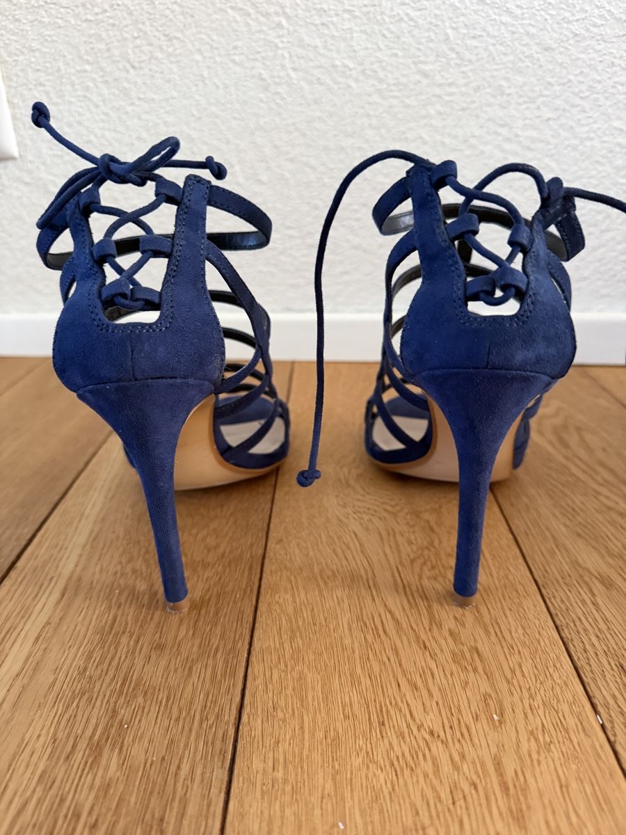 Mango Chaussures femmes: Sandaletten dunkelblau – D'occasion à Rupperswil par Mfl_1976 1