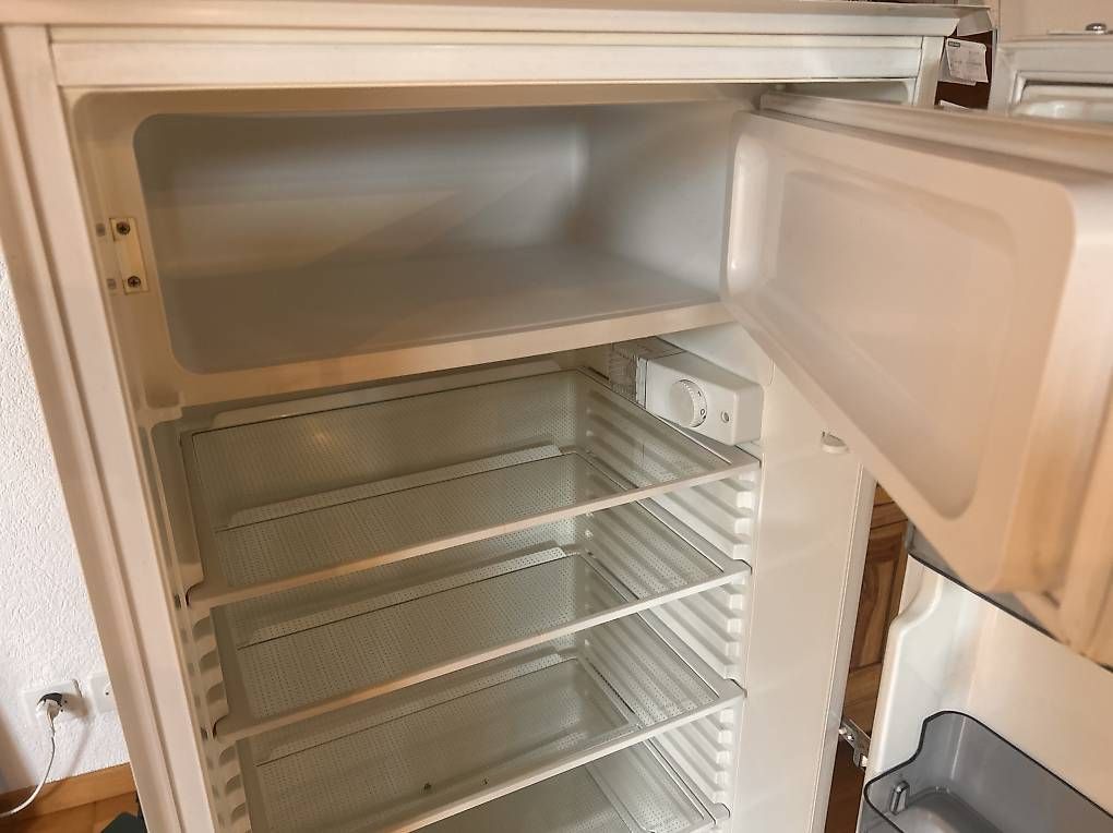 Frigoriferi: Einbau Kühlschrank – Usato da Bern venduto da sin_bgr8 1