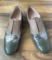 Schöne Pollini Schuhe Leder Gr. 40 Leder