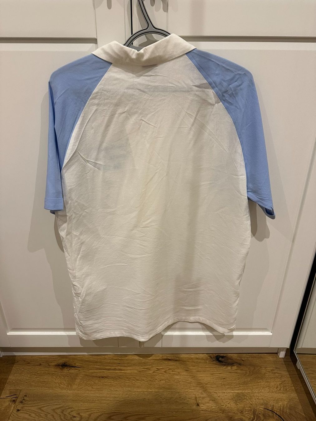 Camicie: Kurzarm Hemd Weiss/Hellblau Gr. M – Usato da Rain venduto da naeck 1