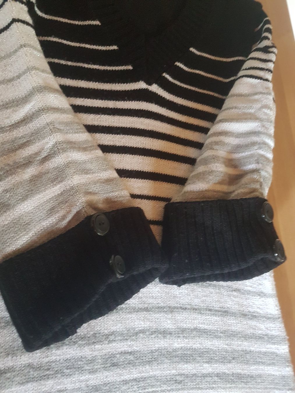 Vestiti: Robe pull col en V taille S – Usato da Villiers venduto da san_jn5w 2