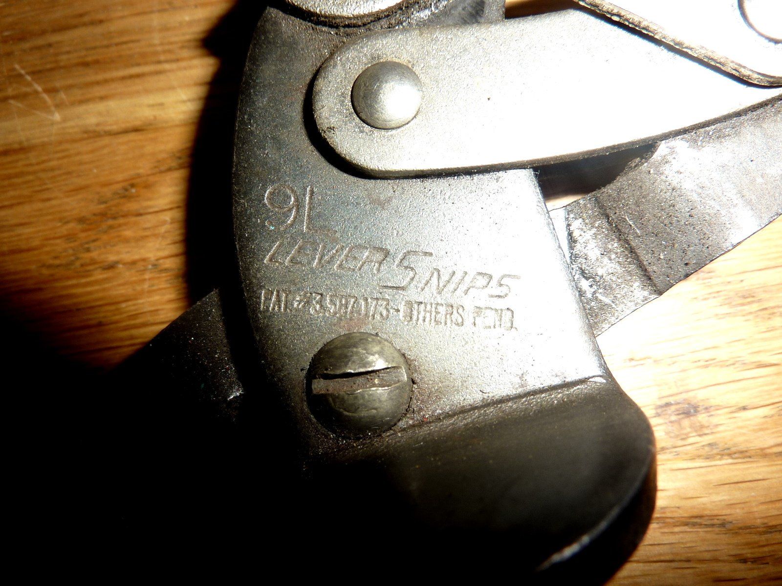AC-DC Alle Werkzeuge: Hebelwirkungs Blechschneider Lever Snips 9L Leverage Tool – Gebraucht aus Hochfelden von swissice 3