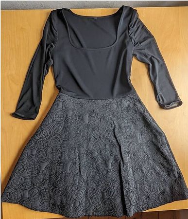 Akela Key Kleid Gr. 40