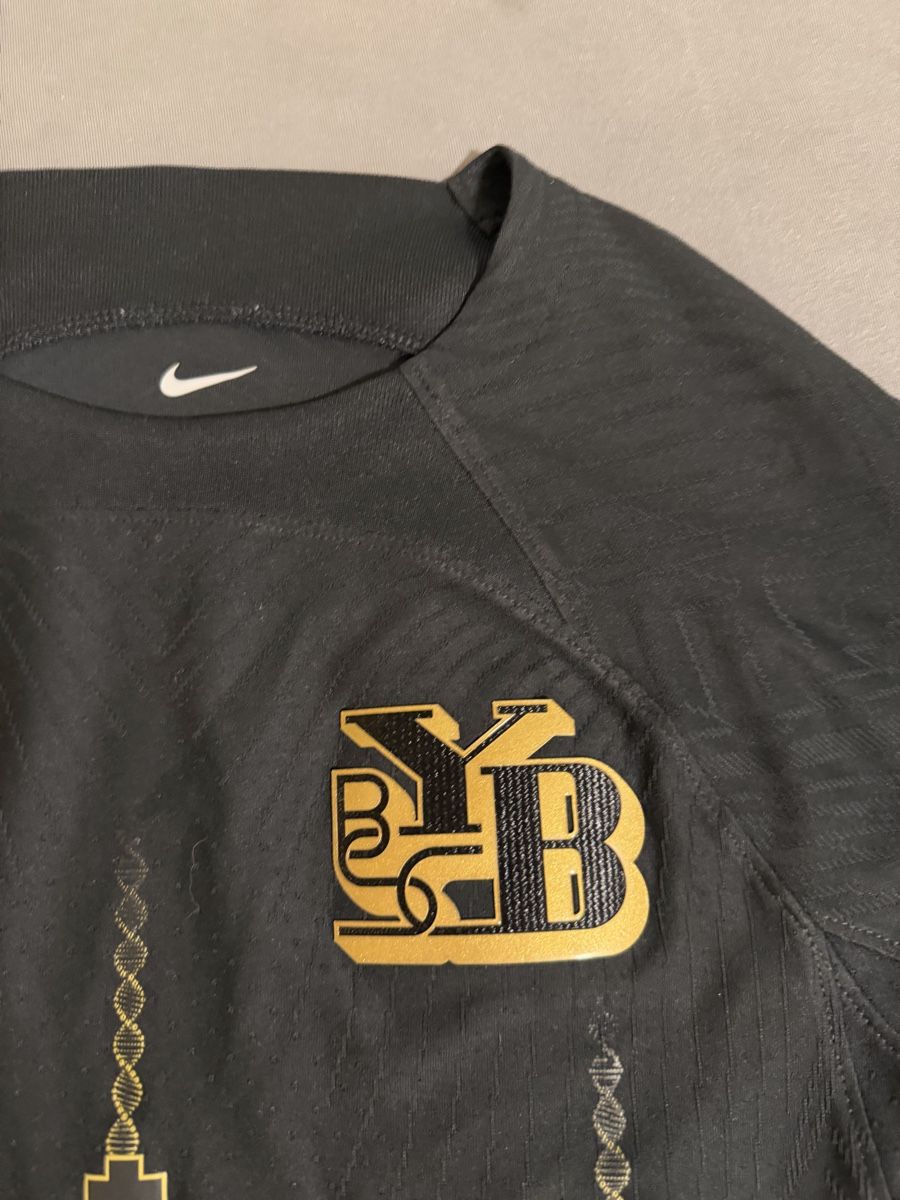 Maillots de corps & Pantalons: YB Jubiläumstrikot Grösse S – Neuf (Voir description) à Muri b. Bern par pro_f2tr 2