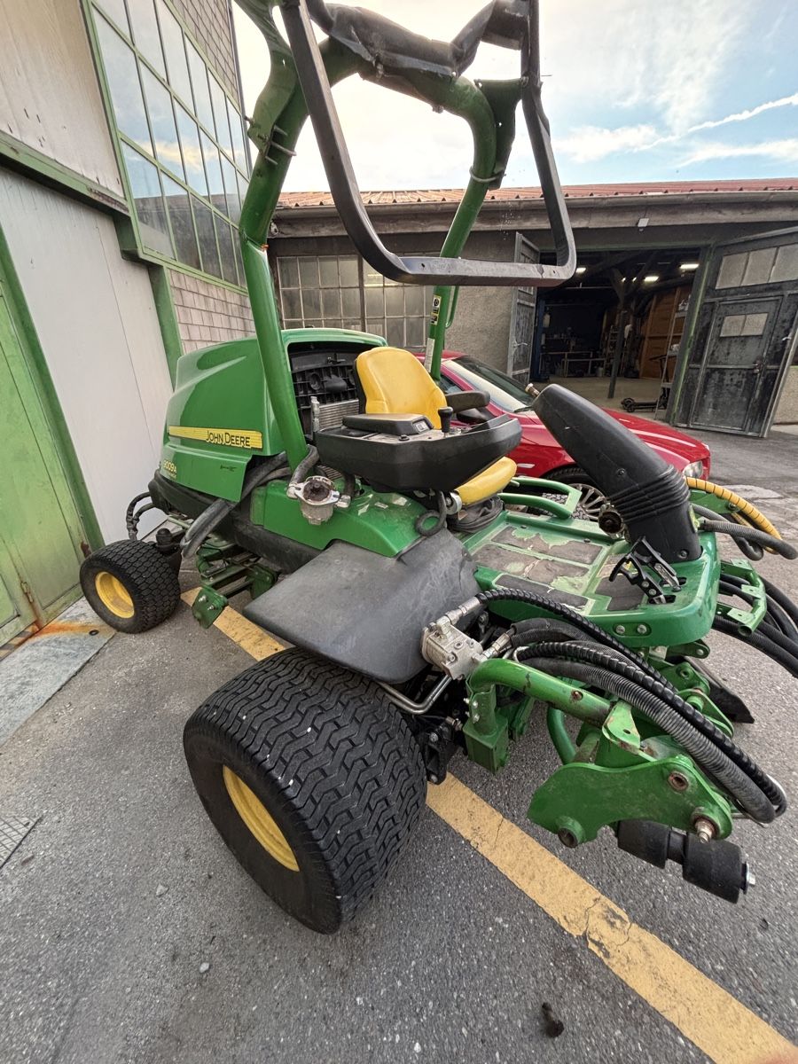 John Deere Tracteurs: John Deere 9009A  – Défectueux à Oey par DigRent 1