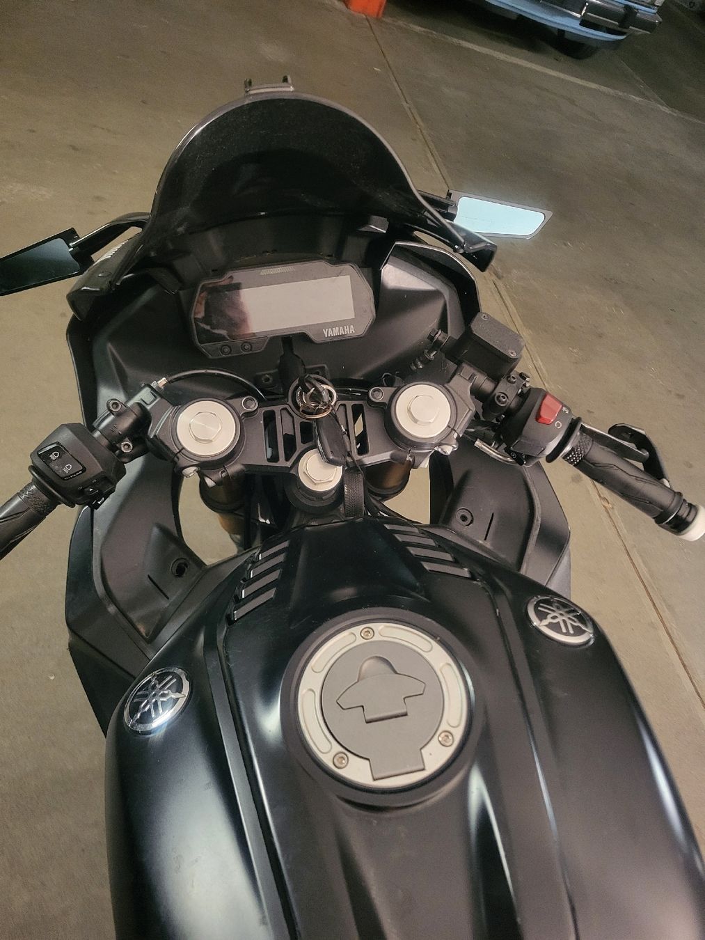 Yamaha Route: Yamaha YZF R 125 – Défectueux à Zürich par EuleCH 3