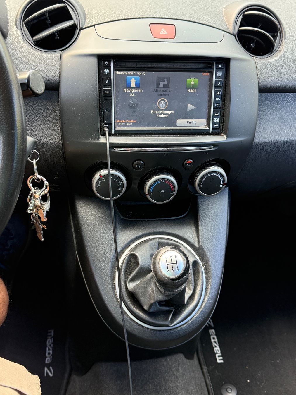 Mazda Autos: Mazda 2 1.3 2012 mit original Navigation – Gebraucht aus St.Gallen von nouah 4