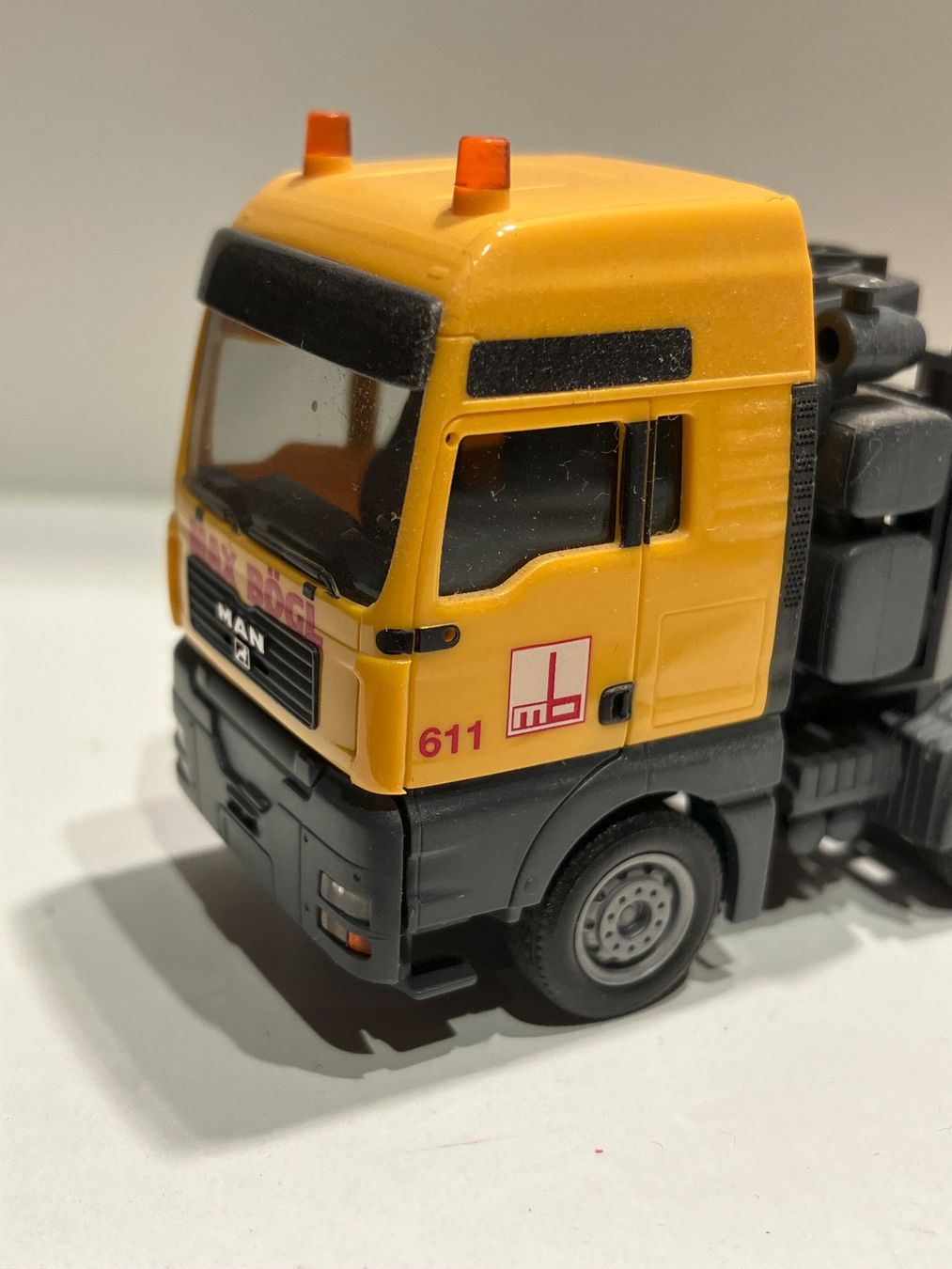 Herpa Modellini d'auto: herpa tieflader orange – Nuovo (secondo la descrizione) da solothurn venduto da Lrz74 1