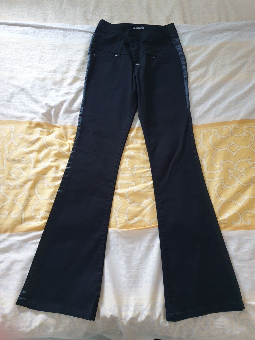 Pantaloni: Schlaghose Damen Gr. 34 – Nuovo (secondo la descrizione) da Emmetten venduto da Hornberger