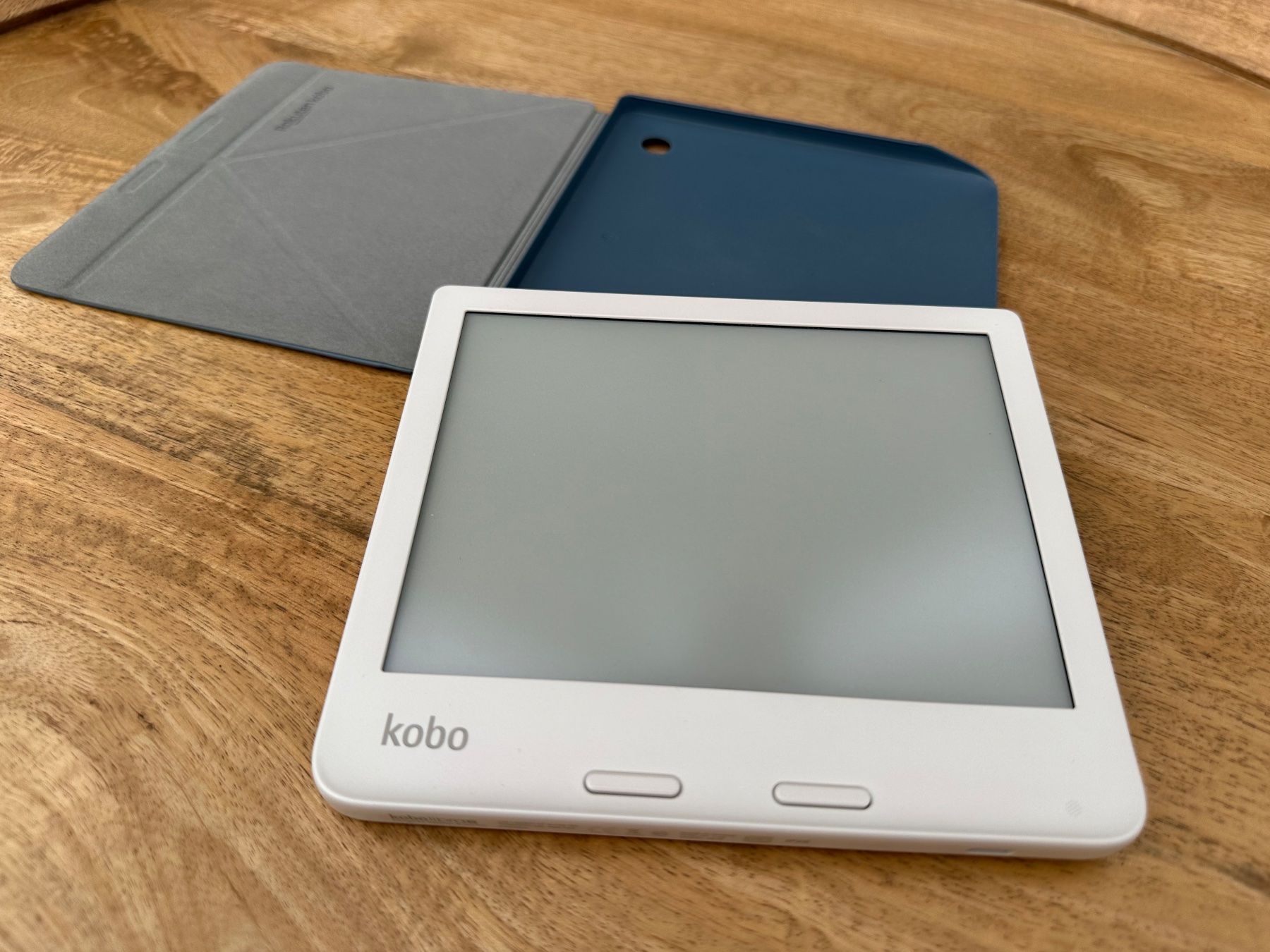 Kobo Tablet PC: E-Reader Rakuten Kobo Libra 2, weiss, 7 ", 32GB – Gebraucht aus Zürich von mat_m9ps