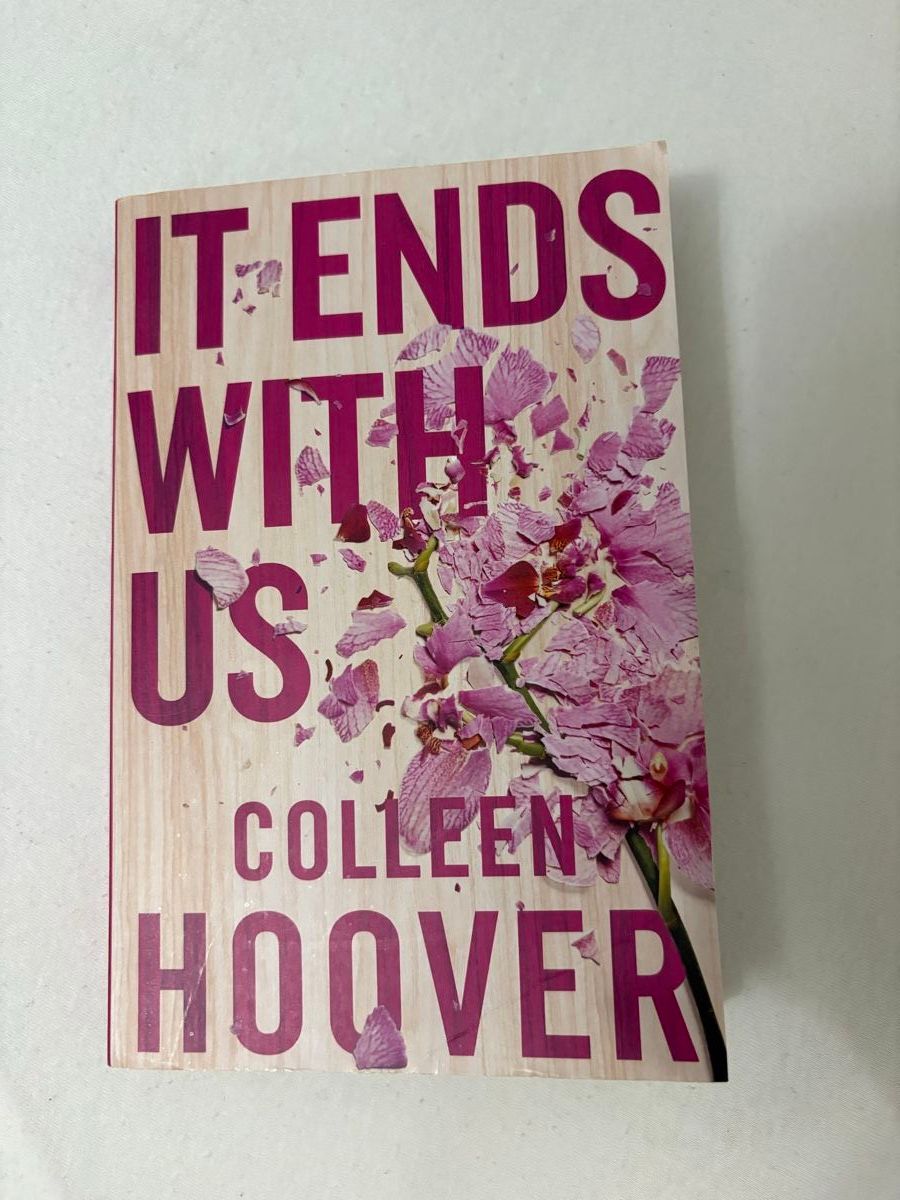 Libri: It Ends with us - Colleen Hoover – Usato da Steffisburg venduto da set_w6vq