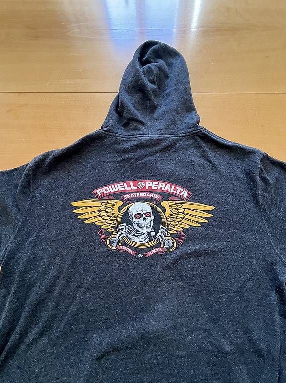 Pullover & Sweatshirts: Powell Peralta Winged Ripper Zip Hoodie-Bones Brigade – Gebraucht aus Beckenried von Chris_Miguel 2