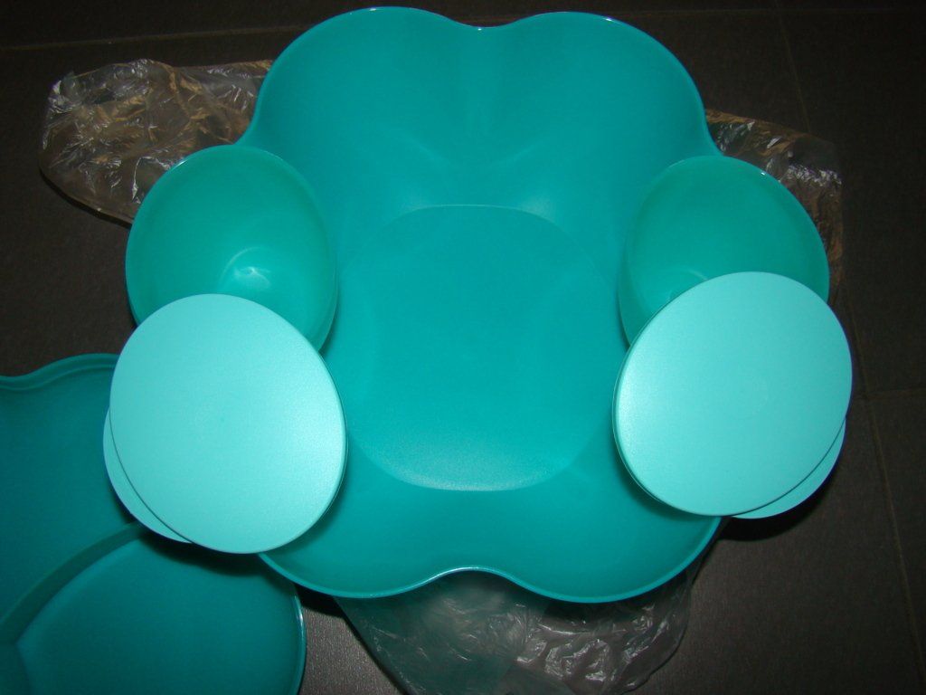 Tupperware Behälter & Ähnliches: Tupperware, chips & dips – Neu und originalverpackt aus Lussery-Villars von pousinete02 1