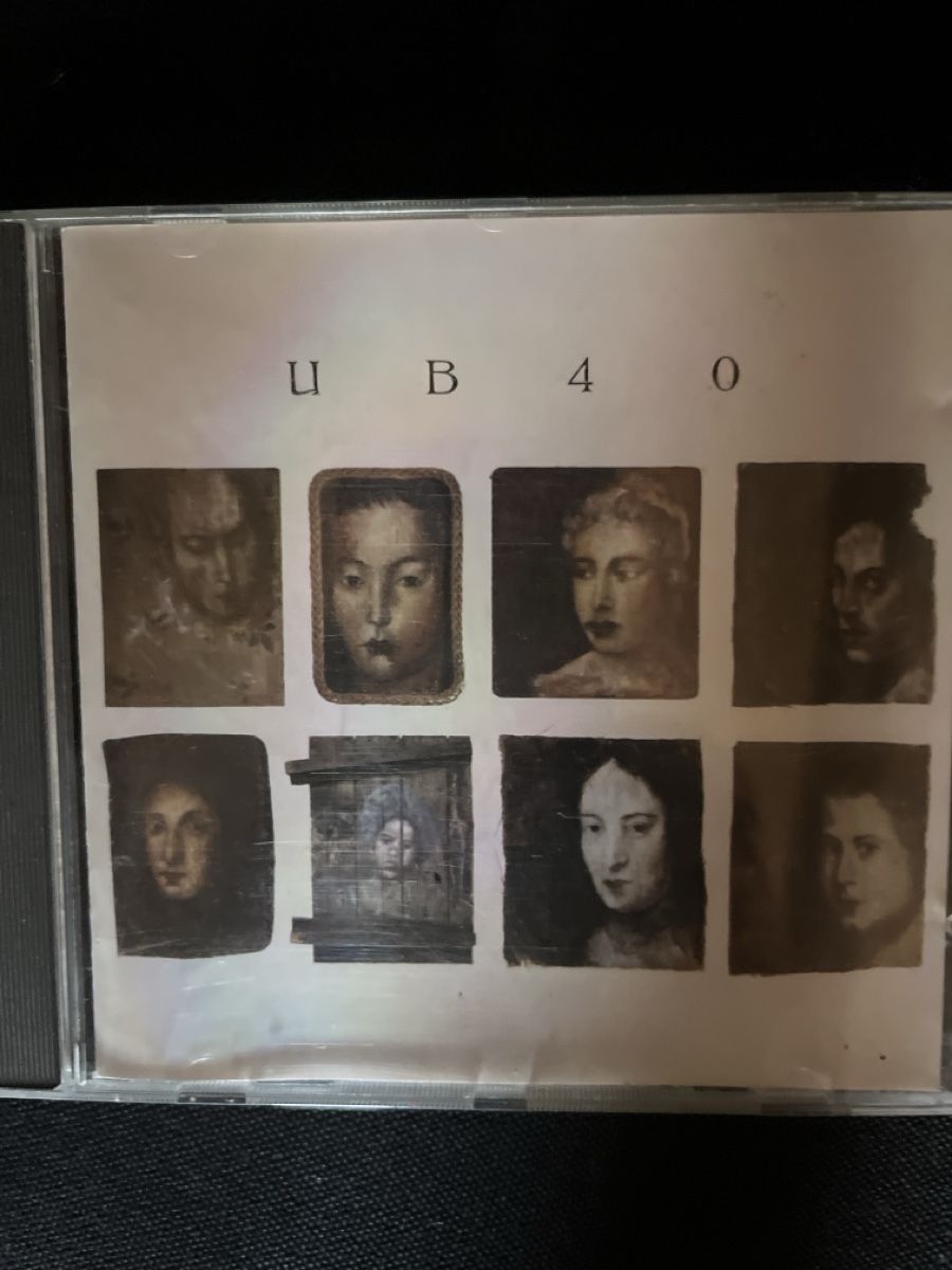 CD: CD UB40 - 40 Track Compilation guter Zustand – Usato da Giswil venduto da Nistsigi