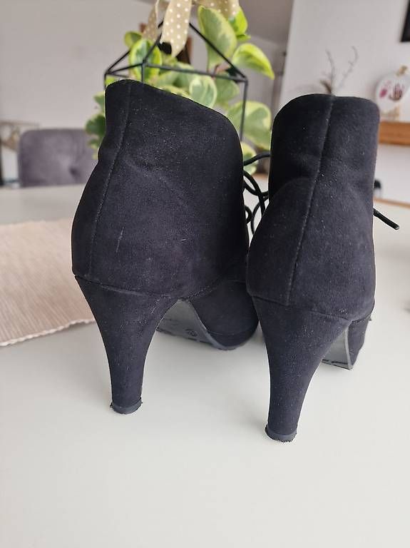 Scarpe da donna: Stiefeletten – Usato da Haslen AI venduto da jas_5dv9 1