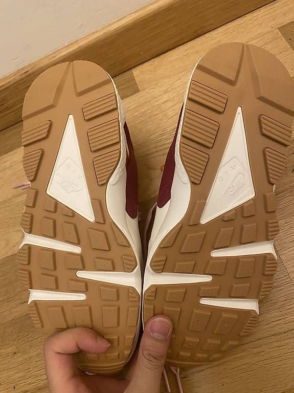 Scarpe da uomo: Nike Air Huarache Sai Rush Maroon Sunset – Usato da Zürich venduto da emi_9jp6 3
