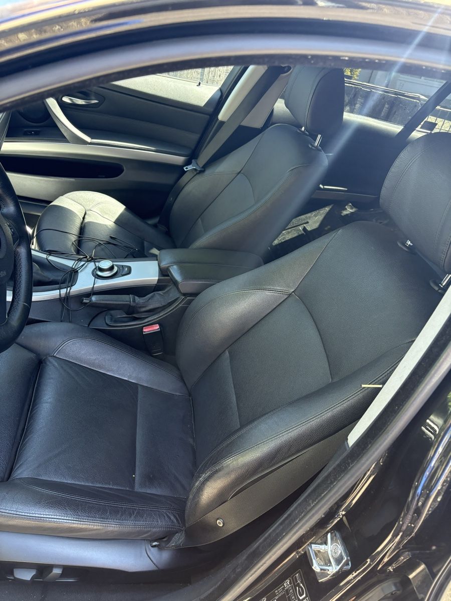 BMW Tutti pezzi di ricambio auto: BMW E90 325i innenausstatung – Usato da Bözen venduto da Sanbo18 4