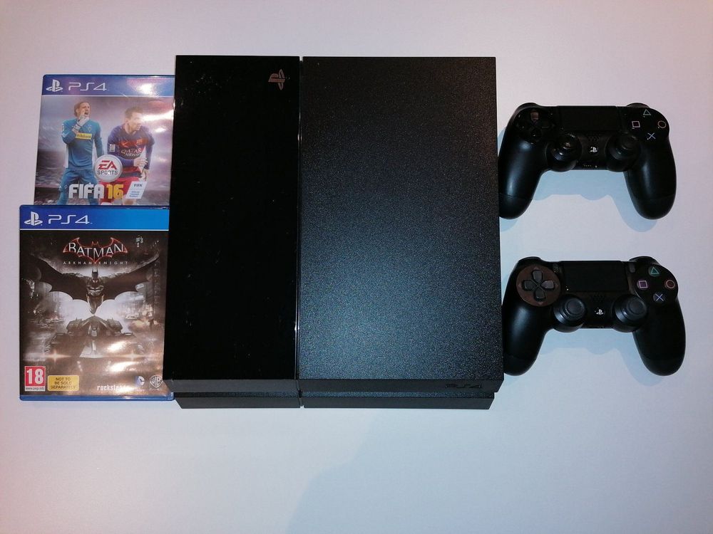 Playstation 4 / 2 Controller / 2 Games Kaufen auf Ricardo